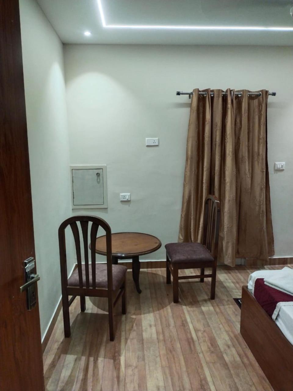 Pyrenees Homestay Agra (Uttar Pradesh) Exterior foto